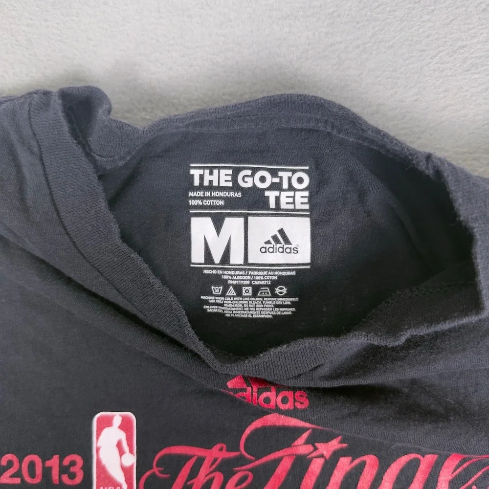 Adidas Miami Heat 2013 NBA Finals Champions T-Shirt M Black Roster LeBron Wade‎